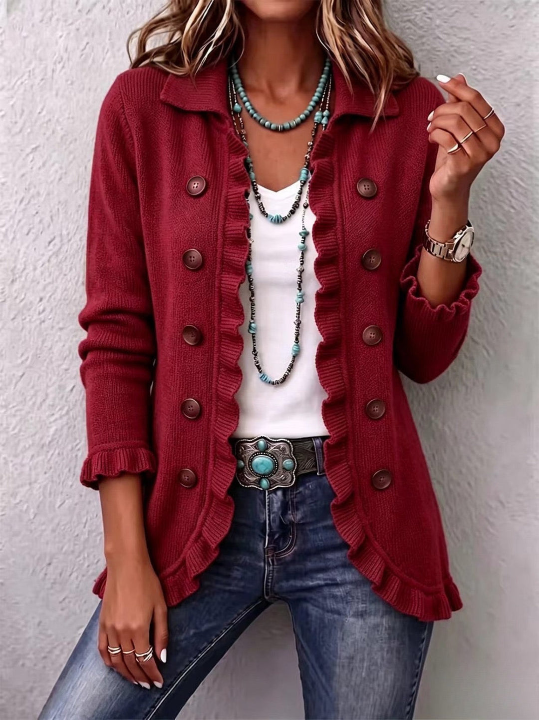 Rubinrote Strickjacke mit Volants – Produktbild