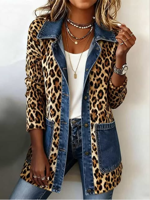Lange Leopardenjacke mit blauen Kontrastdetails – Produktbild 2
